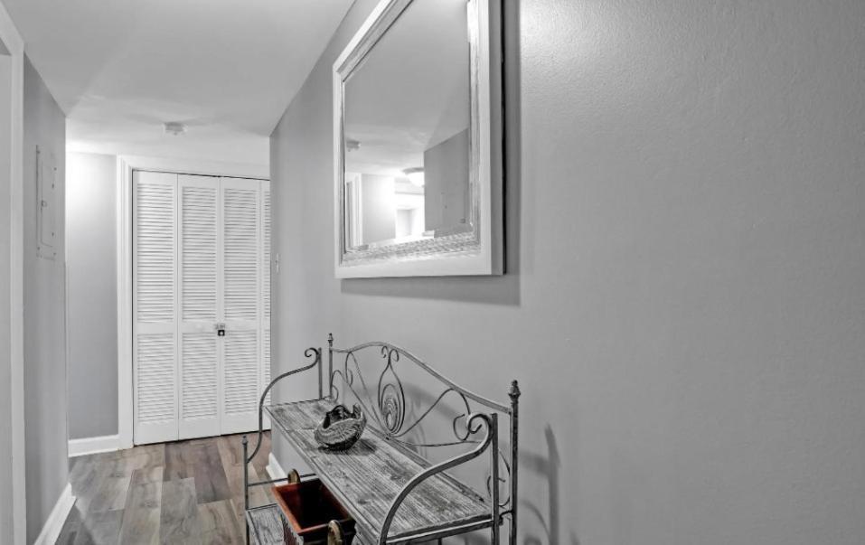 Ferienhaus New- Lovely 2-bdr2bath With Indoor Pool Hot Tub Wi-fi, Great Location