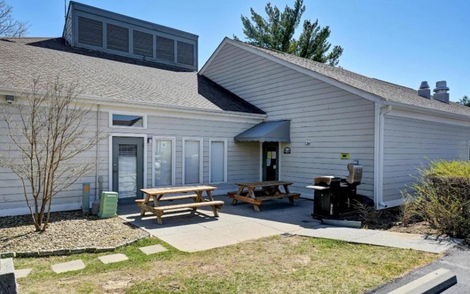Ferienhaus New- Lovely 2-bdr2bath With Indoor Pool Hot Tub Wi-fi, Great Location