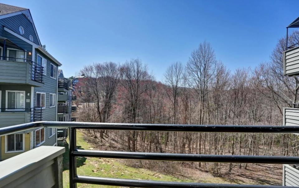Ferienhaus New- Lovely 2-bdr2bath With Indoor Pool Hot Tub Wi-fi, Great Location *