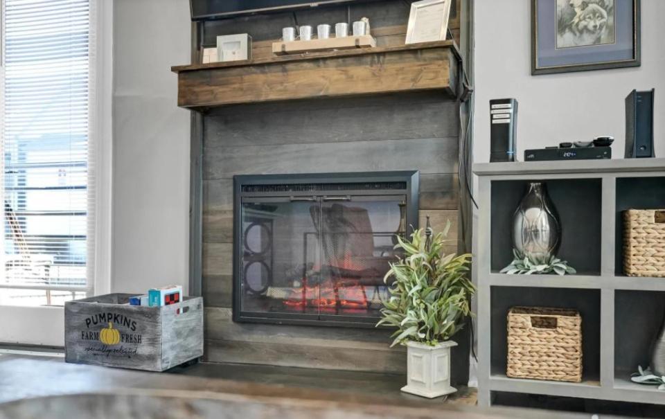 Ferienhaus New- Lovely 2-bdr2bath With Indoor Pool Hot Tub Wi-fi, Great Location